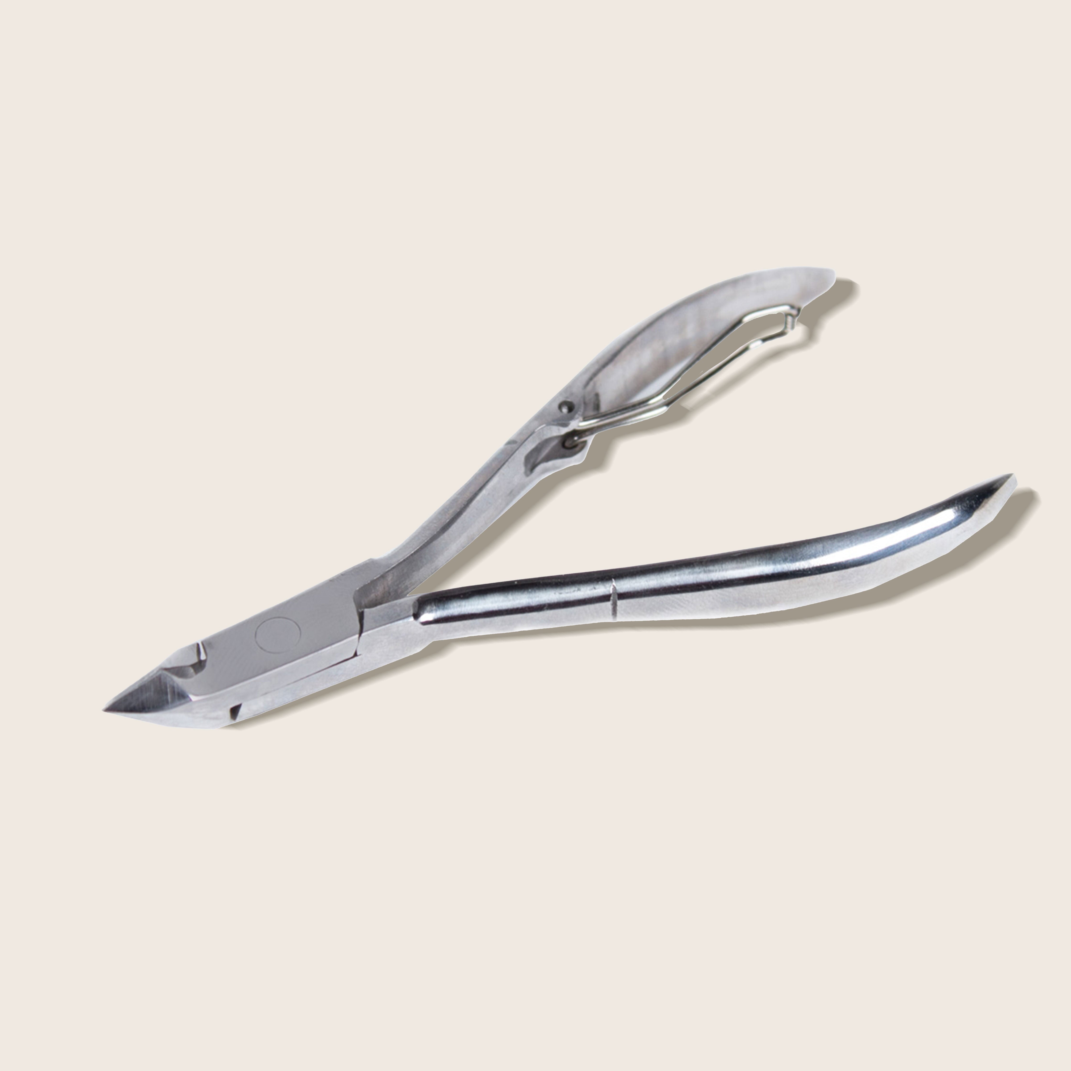 Chrome-plated cuticle nippers